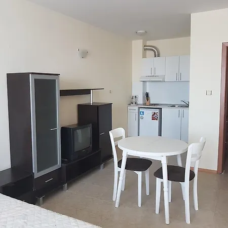Rent Studio-vista Apartment *